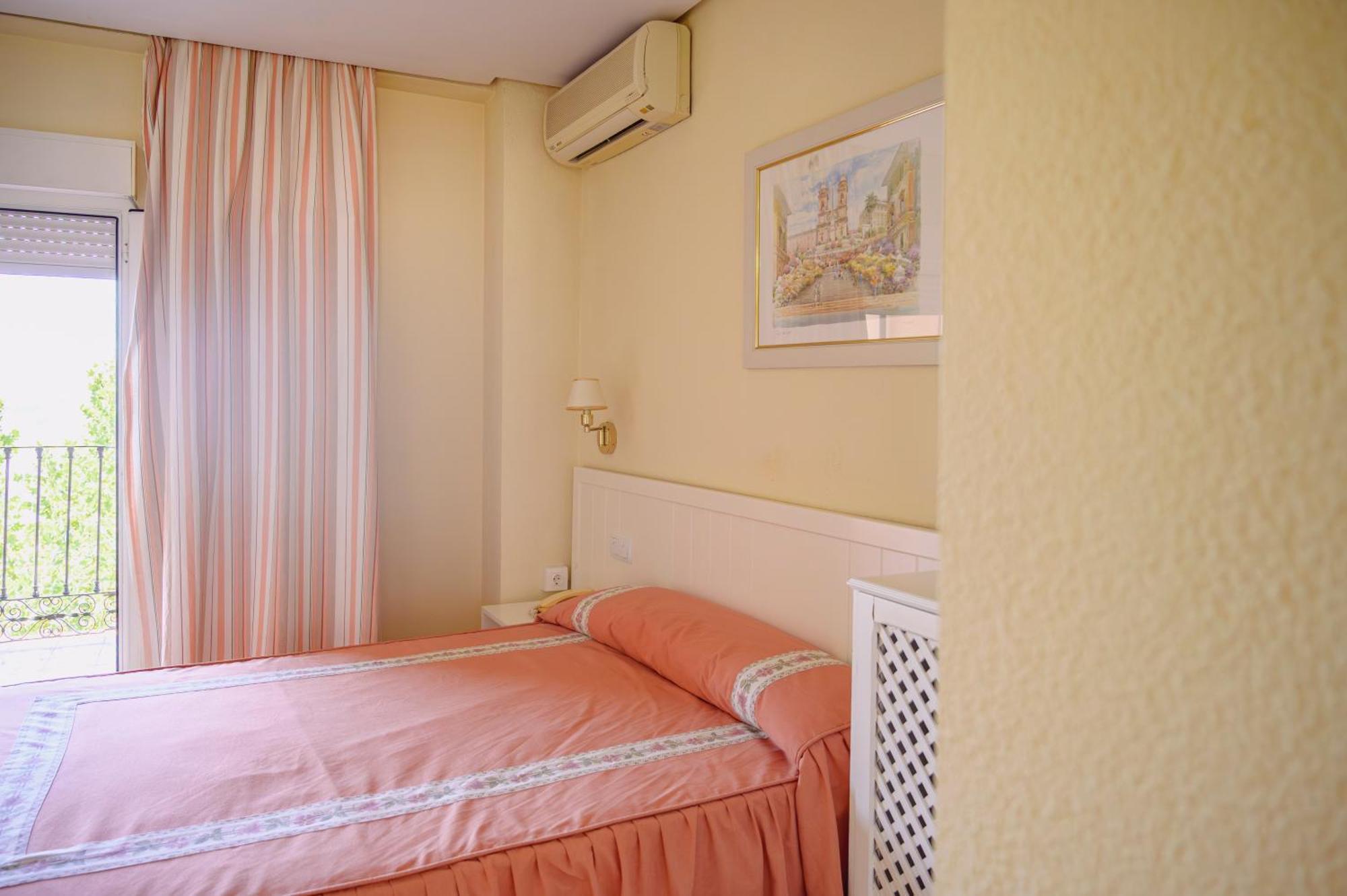 Paraiso Hotel 2*